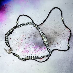 Glass bead choker necklace